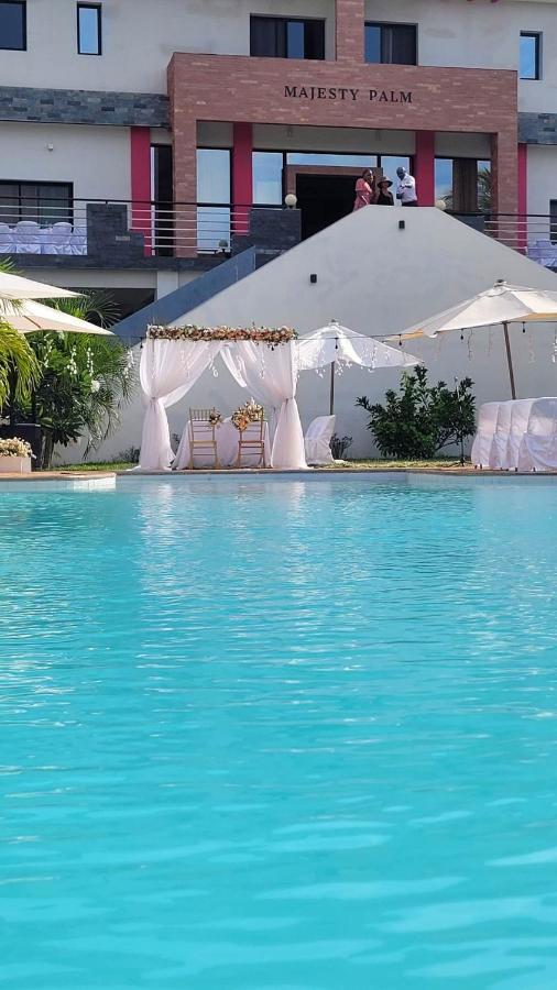 Majesty Palm Resort Mahajanga Buitenkant foto