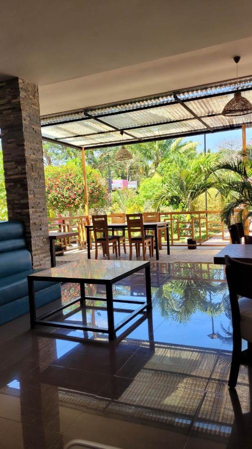 Majesty Palm Resort Mahajanga Buitenkant foto